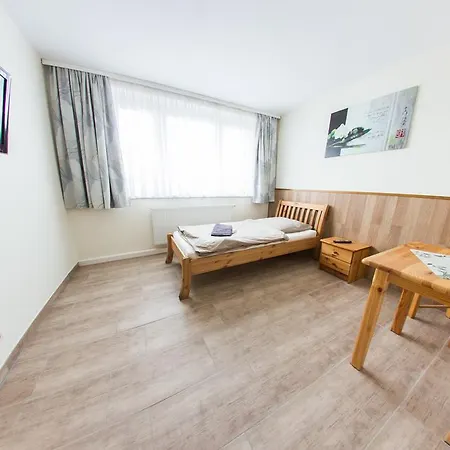 Hollis Rast Gæstehus 3*