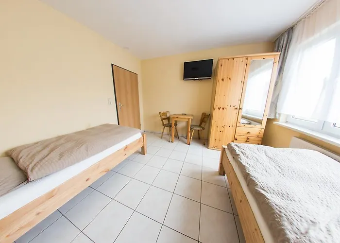 Hollis Rast 3* Зангерхаузен